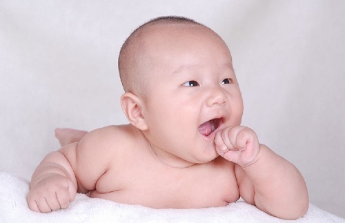 美国试管婴儿单胚移植的优势与成功率保障