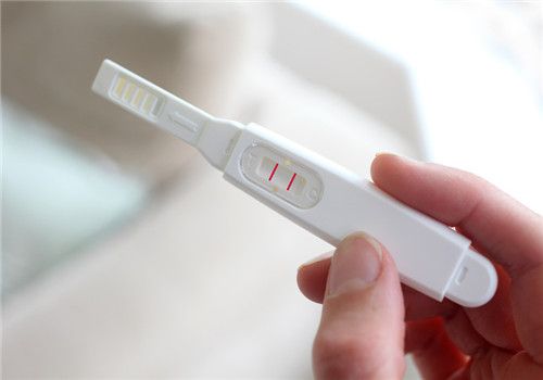 做美国试管婴儿：胎儿畸形／胎停几率能降低多少？