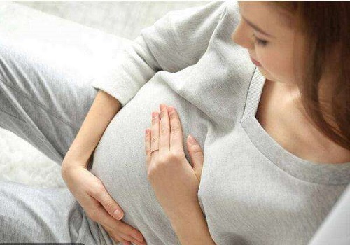 美国试管婴儿促排卵：哪些激素有变化？身体有什么反应？